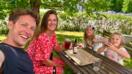 Bråss family in nature